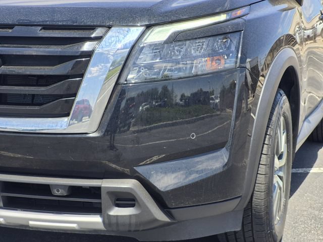 Used 2025 Nissan Pathfinder SL AWD/4WD image 9