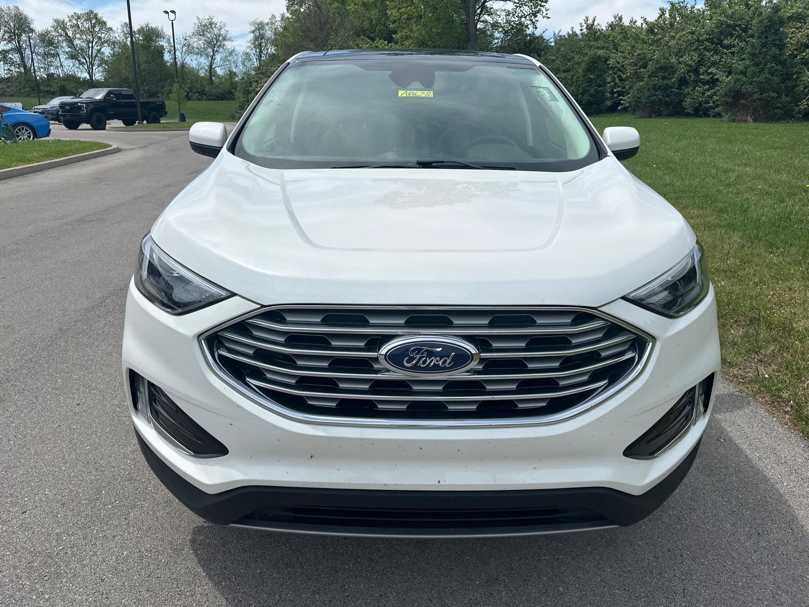 Certified 2022 Ford Edge SEL w/ Convenience Package image 2
