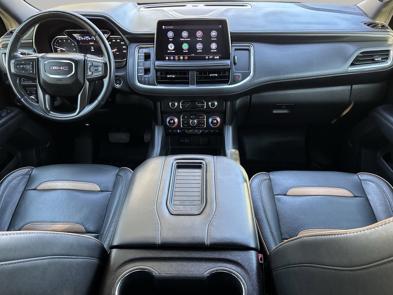 Used 2021 GMC Yukon XL AT4 w/ Technology Package image 18