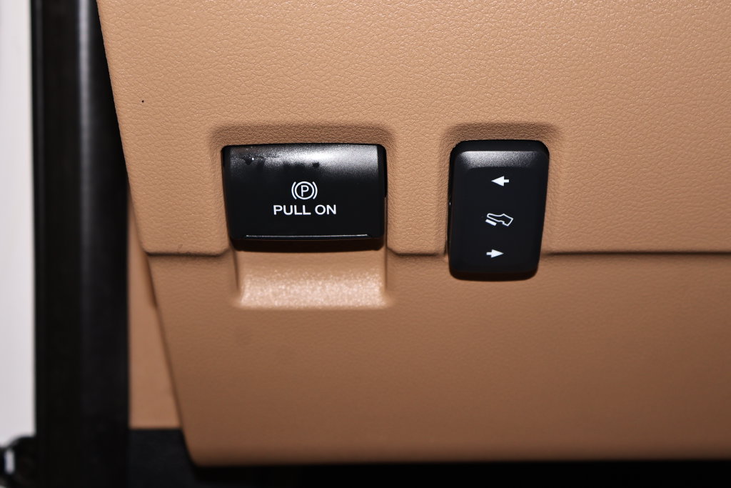 Certified 2023 Ford F350 Lariat w/ Lariat Ultimate Package AWD/4WD image 28