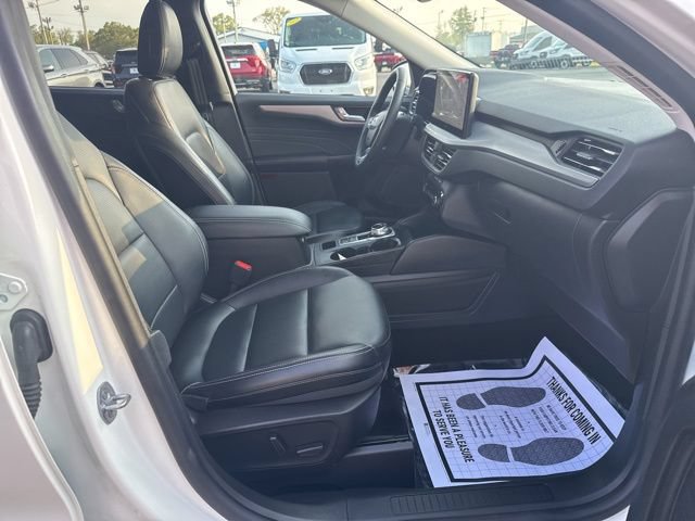 Certified 2023 Ford Escape Platinum AWD/4WD image 23