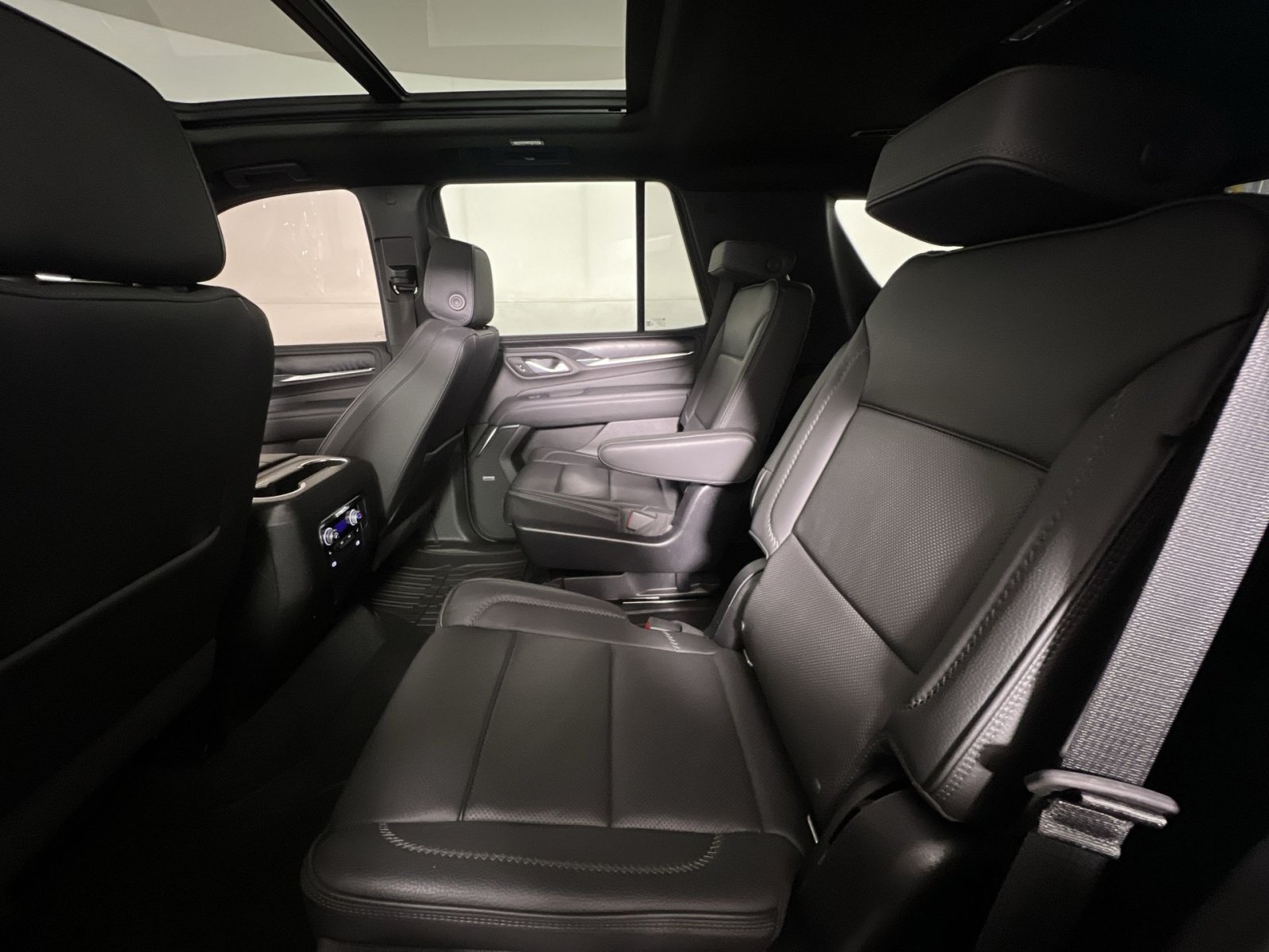 Used 2022 GMC Yukon Denali AWD/4WD image 24
