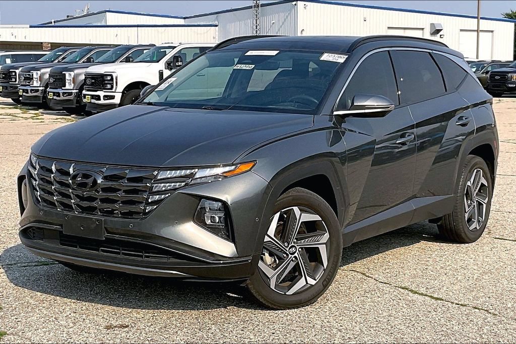 Used 2023 Hyundai Tucson Limited AWD/4WD image 2
