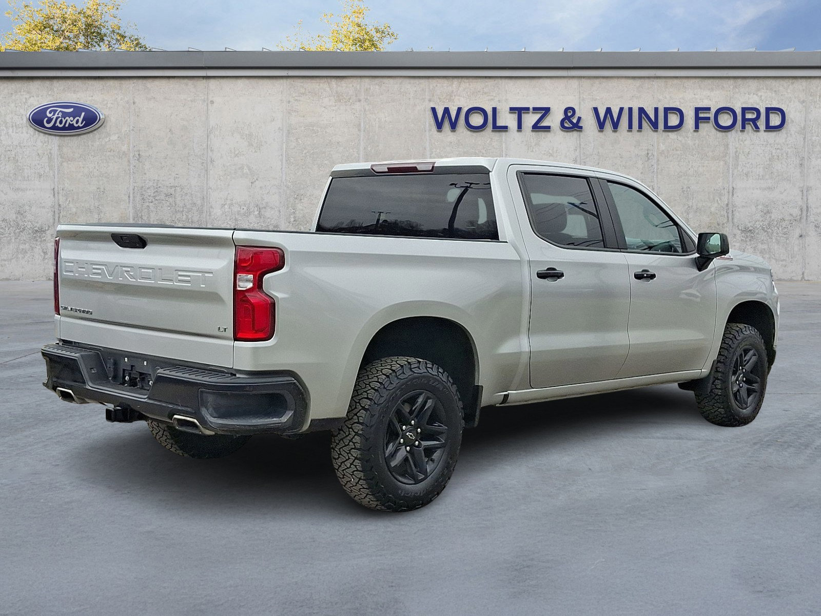 Used 2020 Chevrolet Silverado 1500 LT Trail Boss w/ Convenience Package image 4