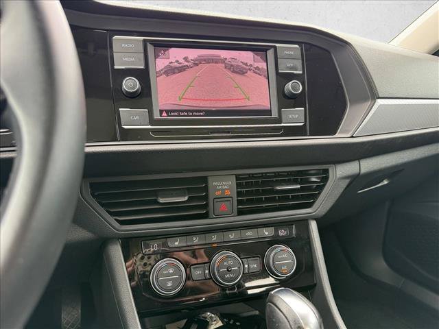 Used 2019 Volkswagen Jetta SE FWD image 14