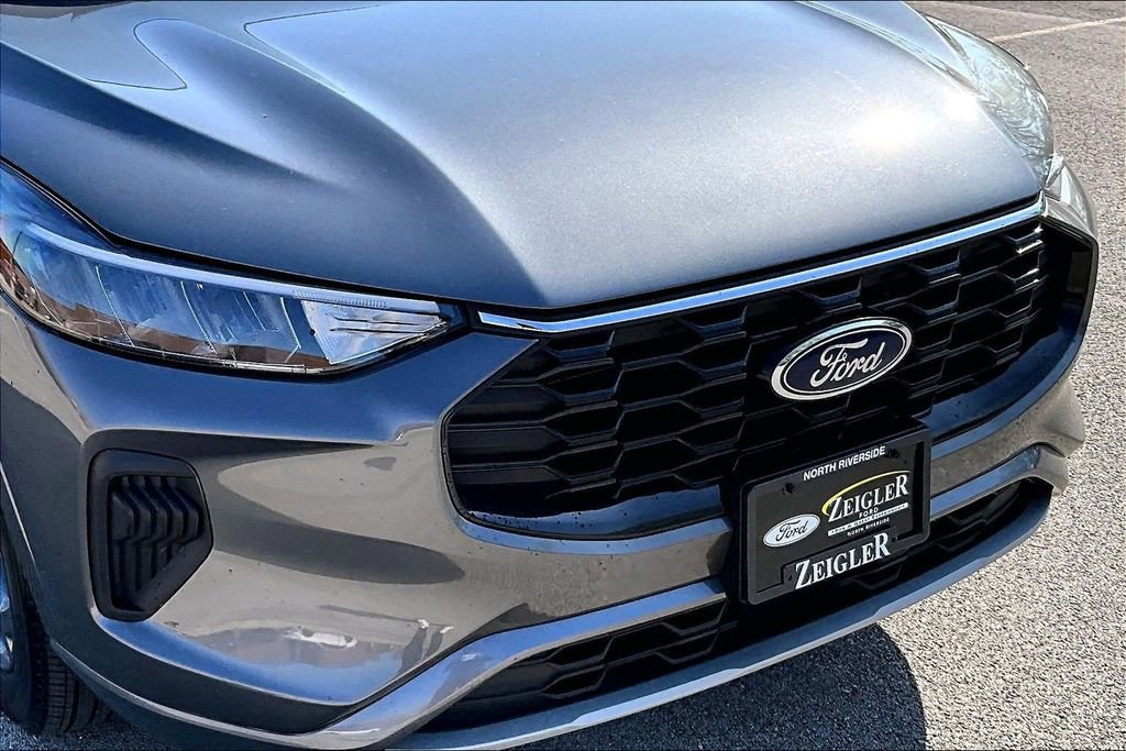 Certified 2023 Ford Escape ST-Line w/ Tech Pack #1 AWD/4WD image 30