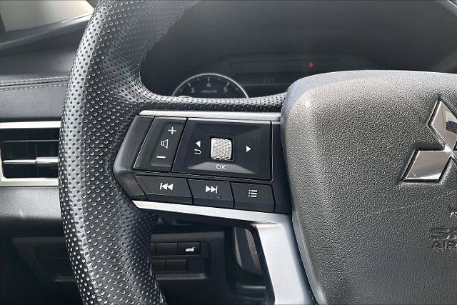 Used 2024 Mitsubishi Outlander AWD image 18