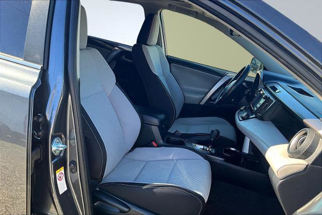 Used 2018 Toyota RAV4 XLE image 15