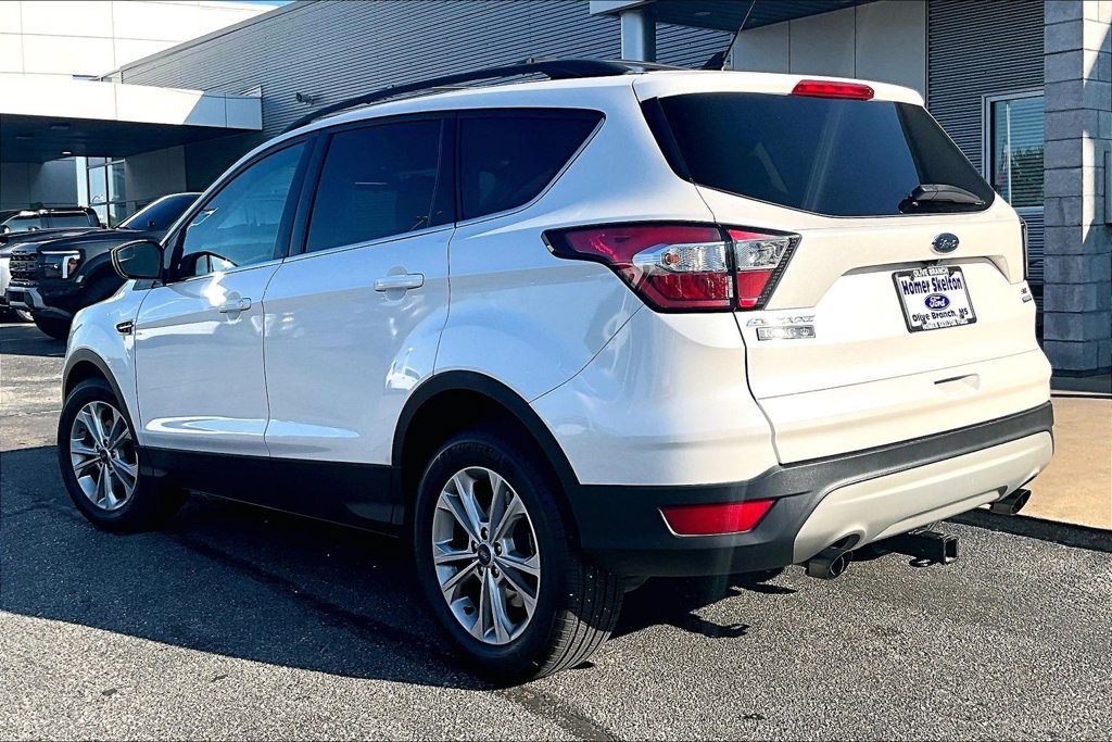 Certified 2018 Ford Escape SE w/ SE Sync 3 Package FWD image 3