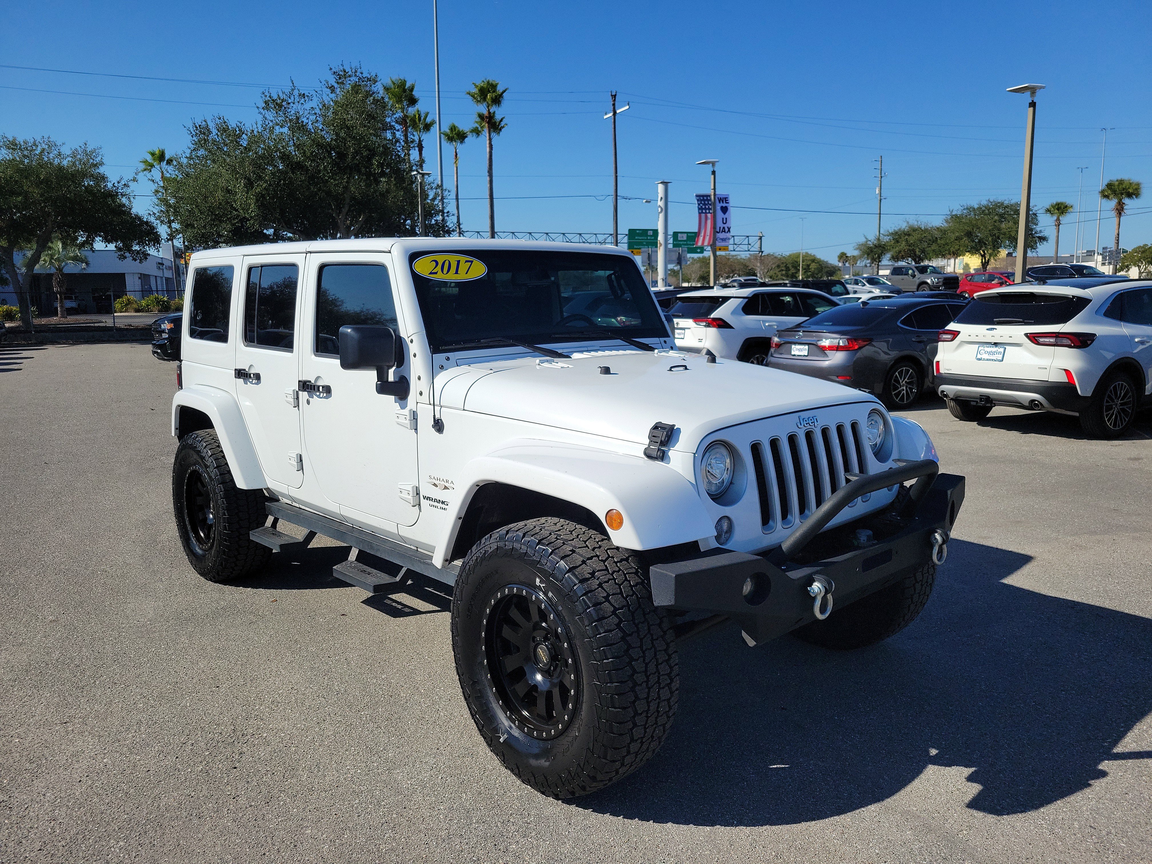Used 2017 Jeep Wrangler Unlimited Sahara w/ Max Tow Package image 4