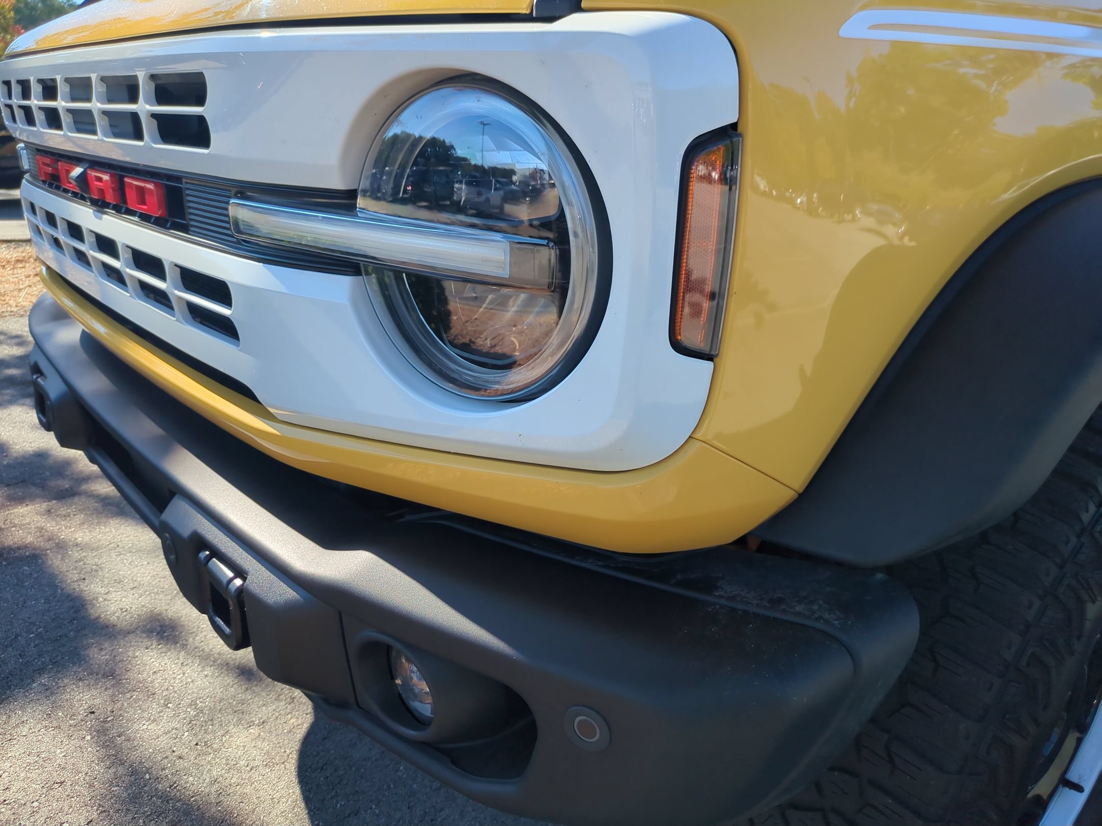 Certified 2023 Ford Bronco Heritage Edition AWD/4WD image 8