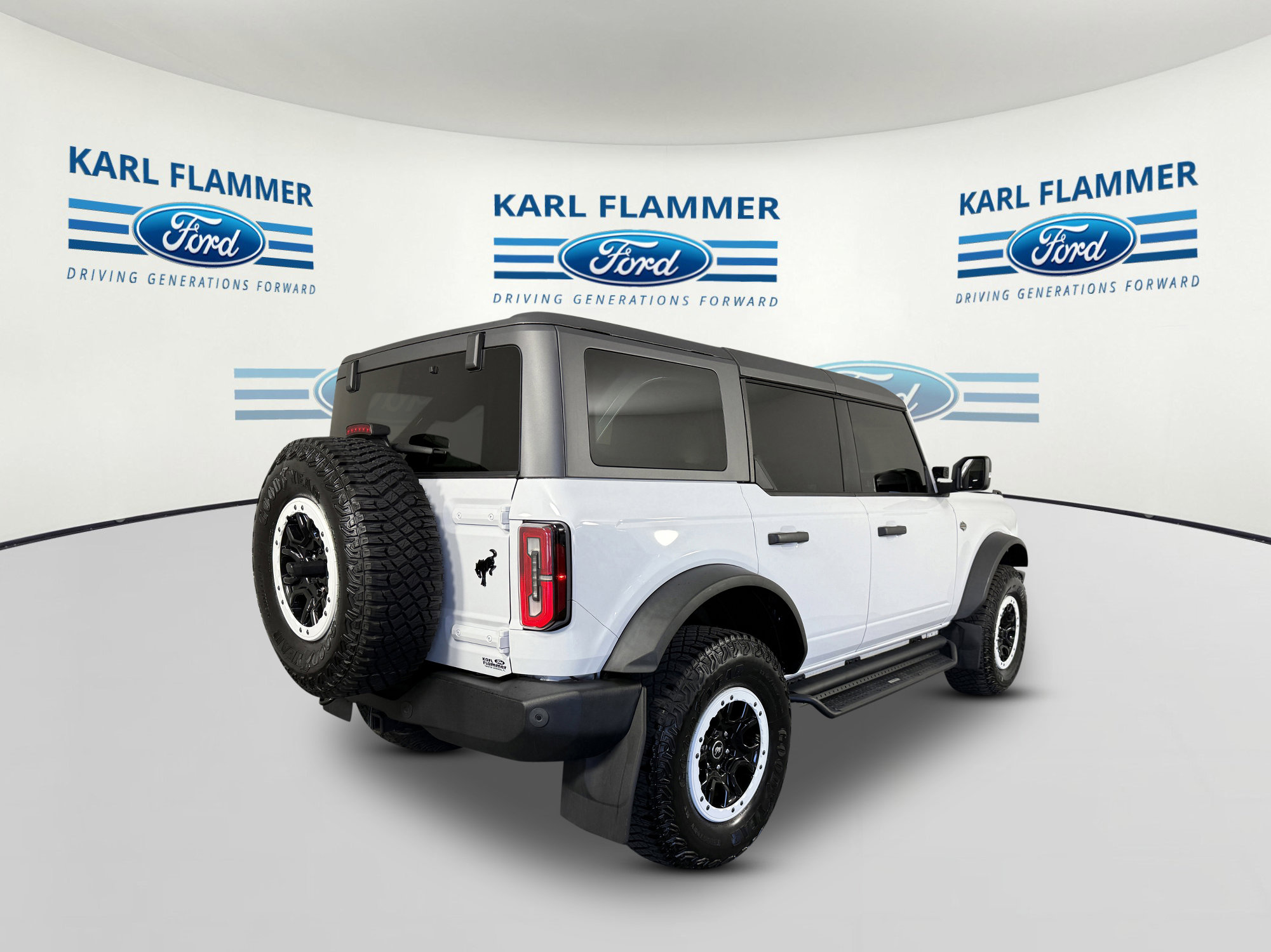 Certified 2022 Ford Bronco Wildtrak image 3