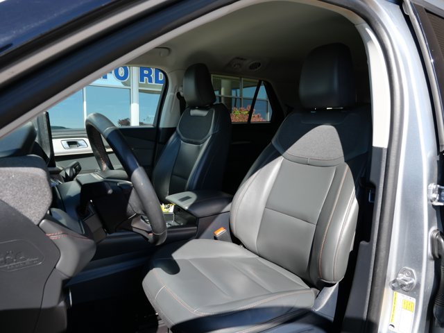 Certified 2025 Ford Explorer Active w/ Active Comfort Package AWD/4WD image 11