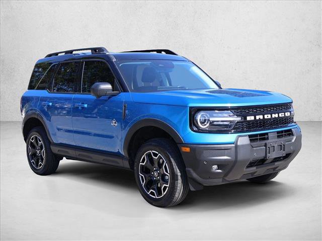 Certified 2025 Ford Bronco Sport Outer Banks w/ Outer Banks Tech Package+ AWD/4WD image 3