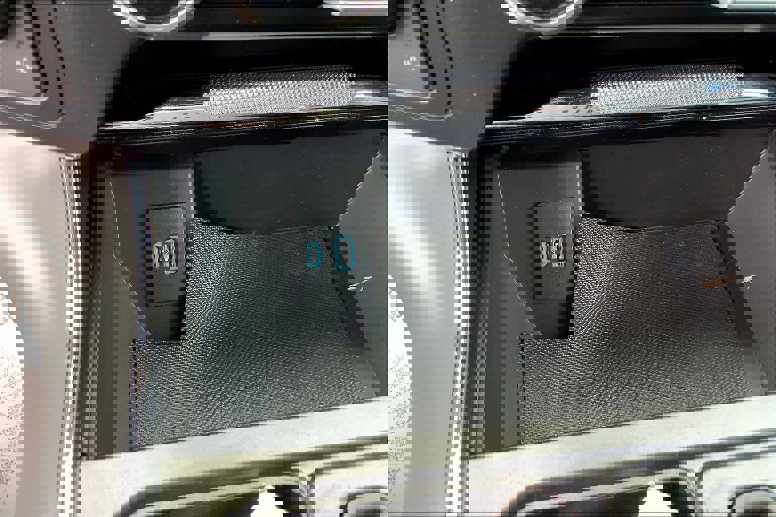 Certified 2024 Ford F150 Lariat w/ Tow/Haul Package image 32