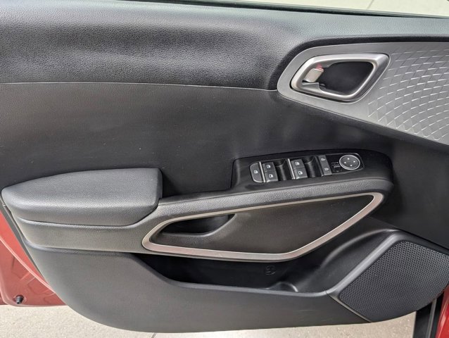 Used 2024 Kia Soul LX w/ Option Group 015 FWD image 11