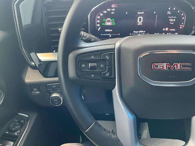 Used 2026 GMC Sierra 1500 SLT AWD/4WD image 12