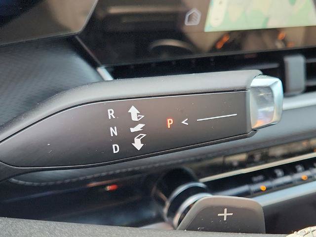 Used 2026 Chevrolet Equinox LT FWD image 32