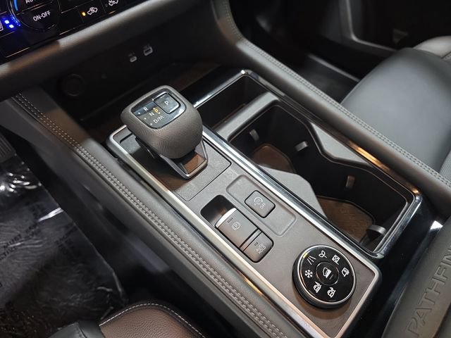 Used 2025 Nissan Pathfinder Platinum w/ Cargo Package AWD/4WD image 25