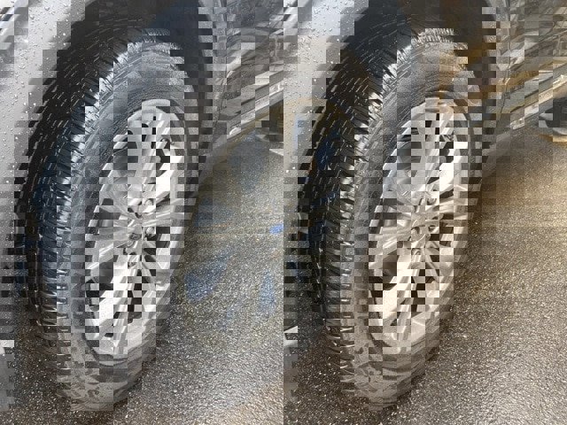 Certified 2020 Ford Explorer XLT w/ Equipment Group 202A image 6