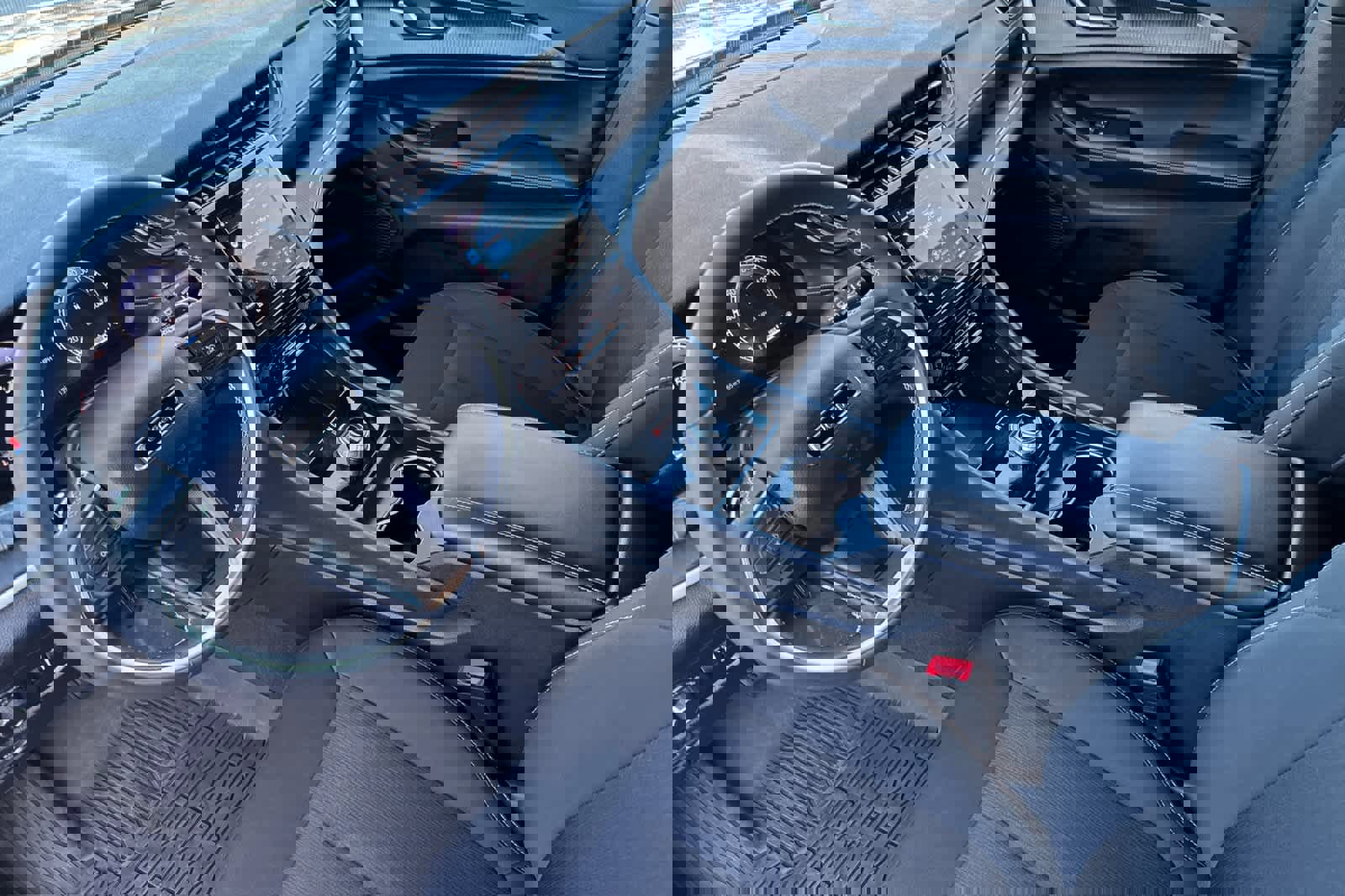 Used 2025 Jeep Grand Cherokee Laredo X w/ Luxury Tech Group I image 11