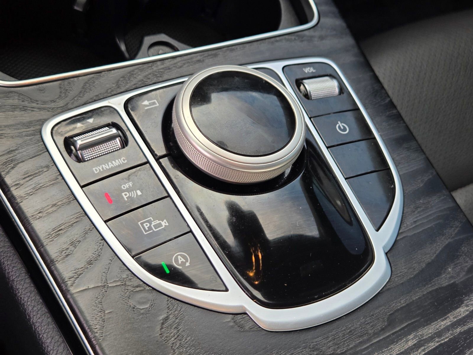 Used 2019 Mercedes-Benz C 300 Sedan image 24