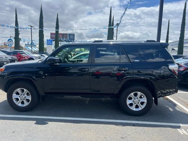 Used 2023 Toyota 4Runner SR5 AWD/4WD image 7