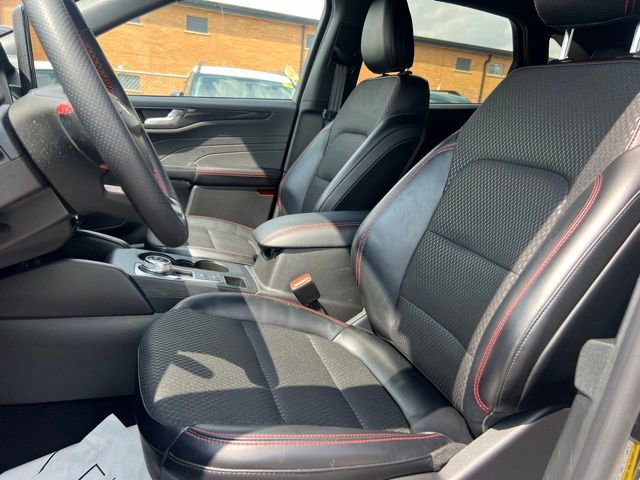 Certified 2024 Ford Escape ST-Line w/ Tech Pack #1 AWD/4WD image 18