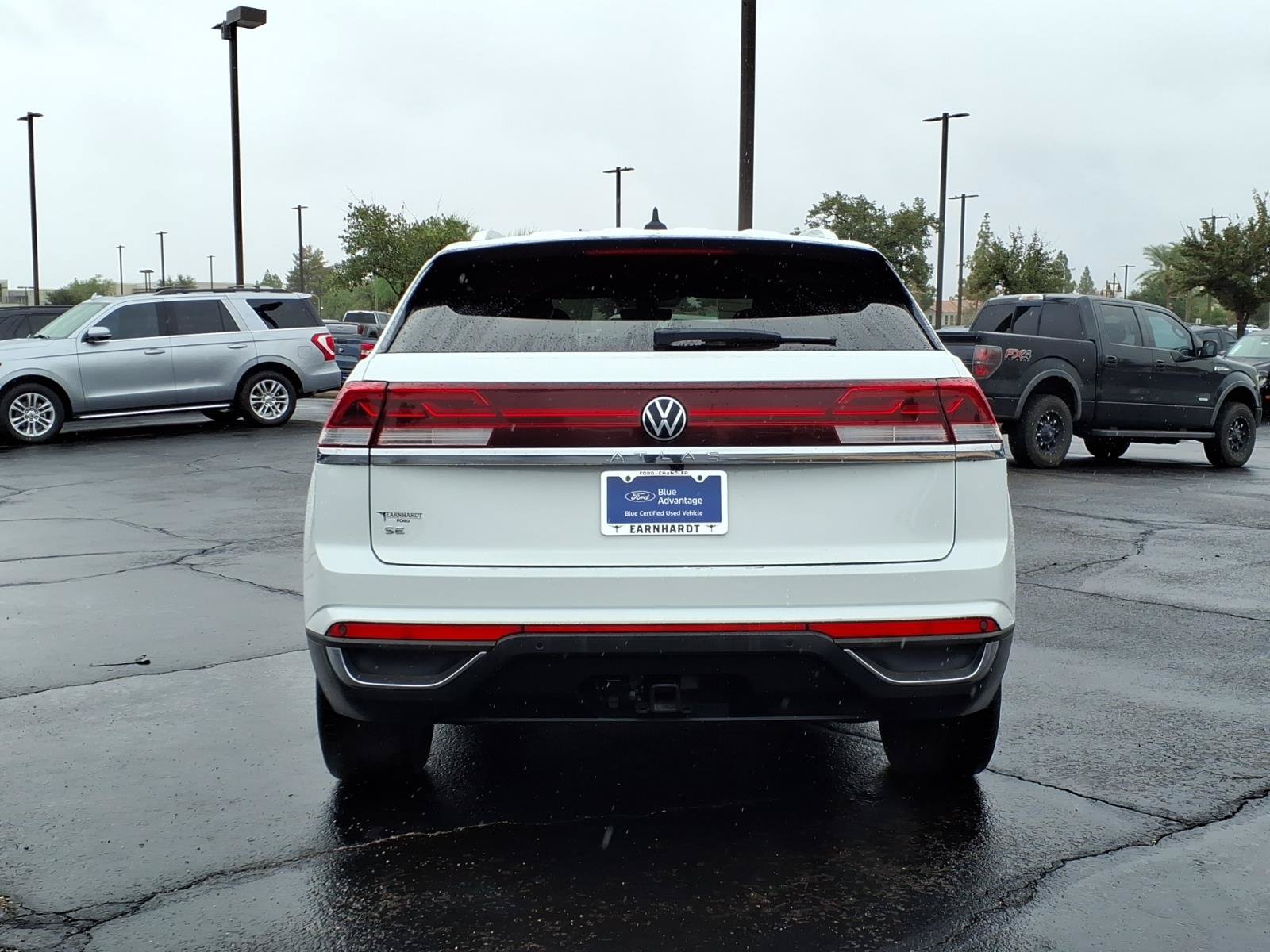 Used 2025 Volkswagen Atlas Cross Sport SE FWD image 4