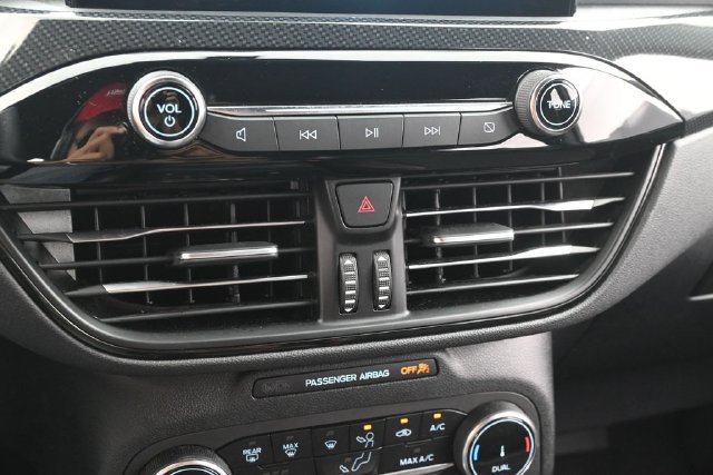 Certified 2025 Ford Escape ST-Line FWD image 24