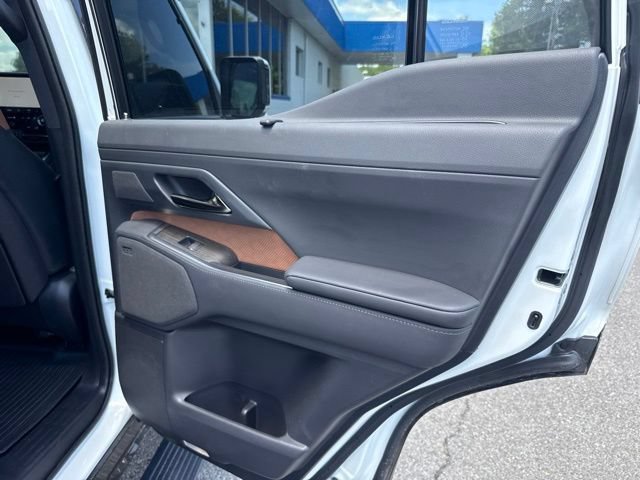 Used 2024 Lexus GX 550 w/ Accessory Package (2T) AWD/4WD image 44