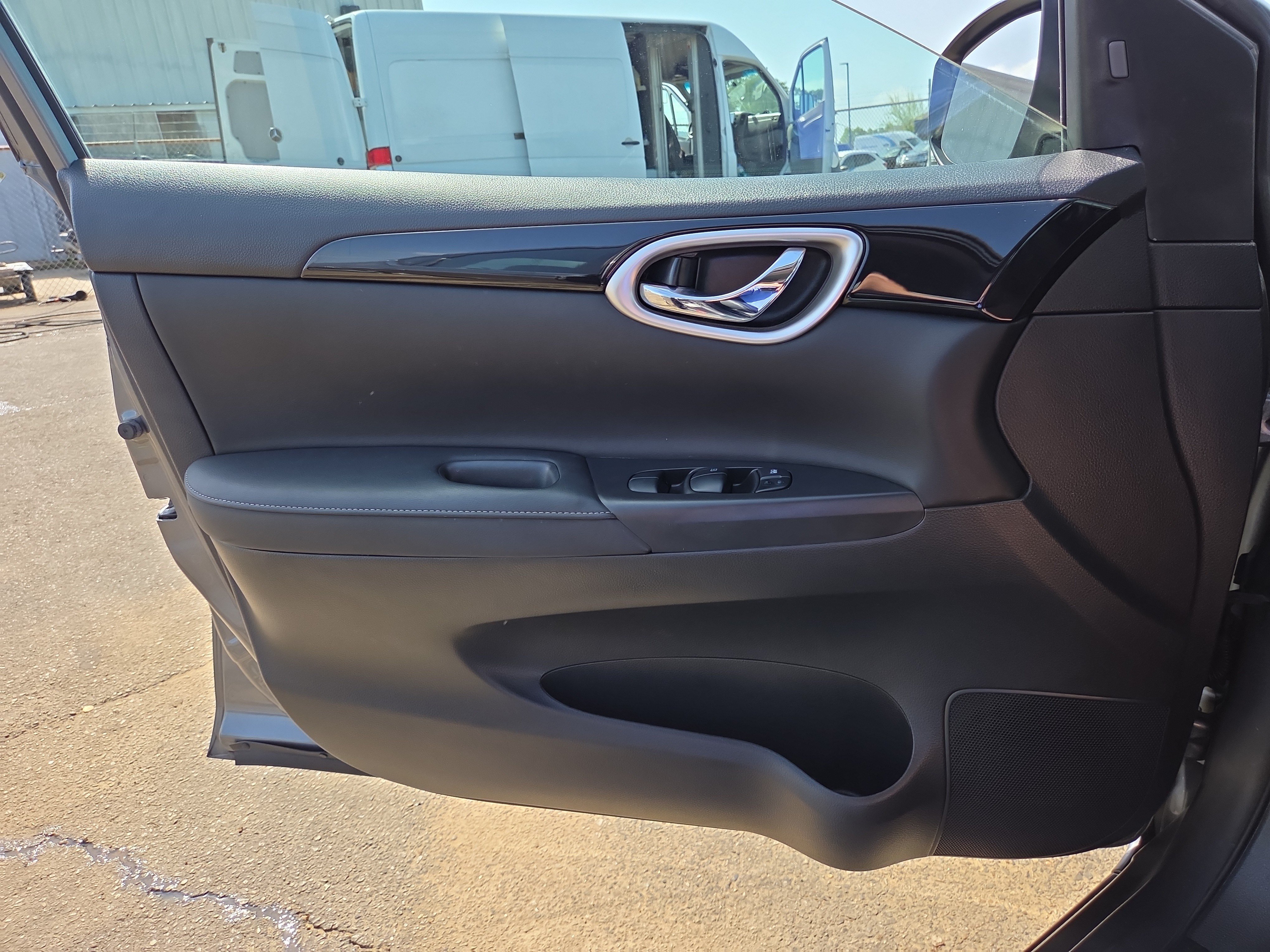 Used 2019 Nissan Sentra SL FWD image 17