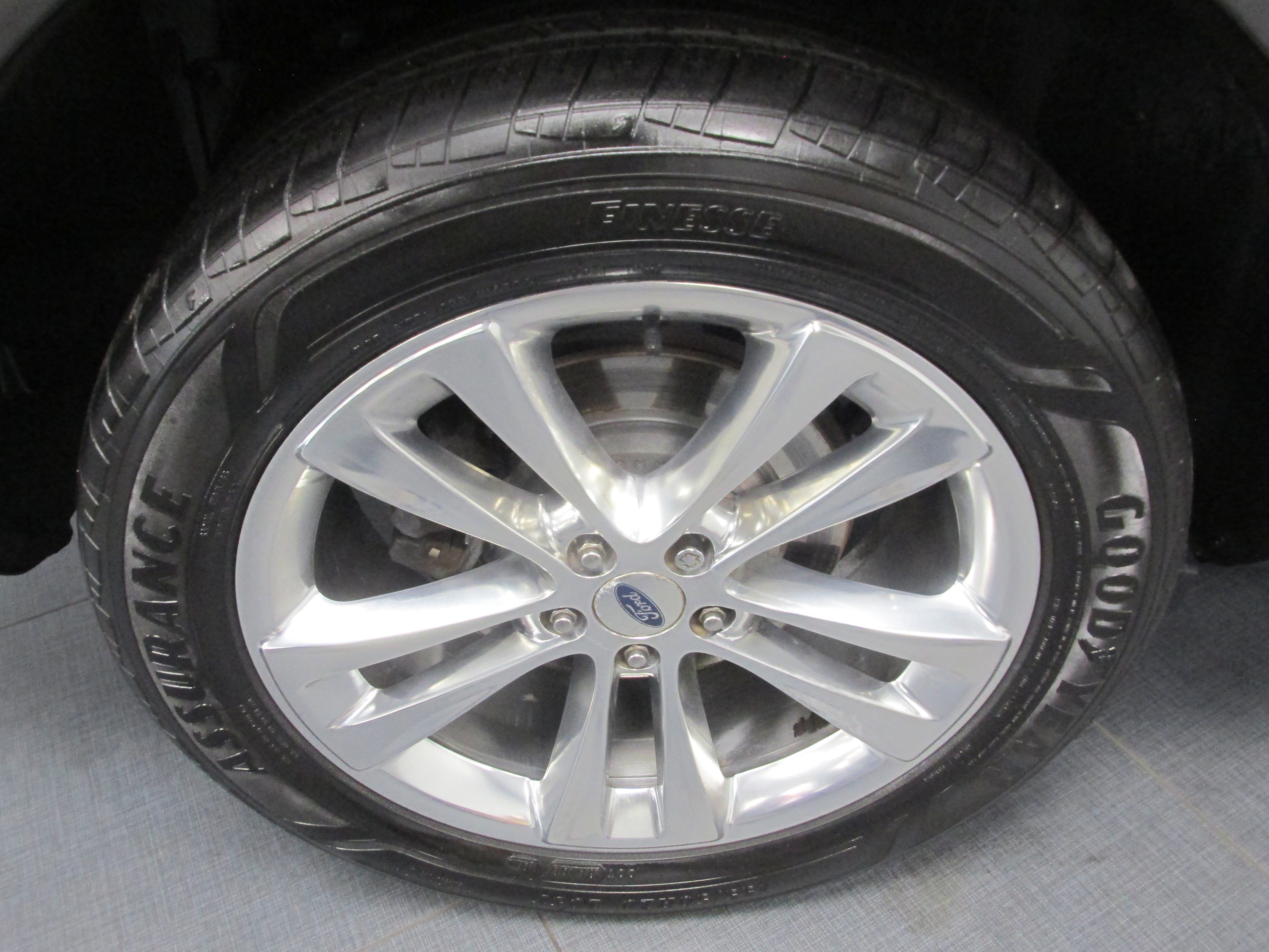 Certified 2019 Ford Explorer XLT w/ Equipment Group 202A image 16