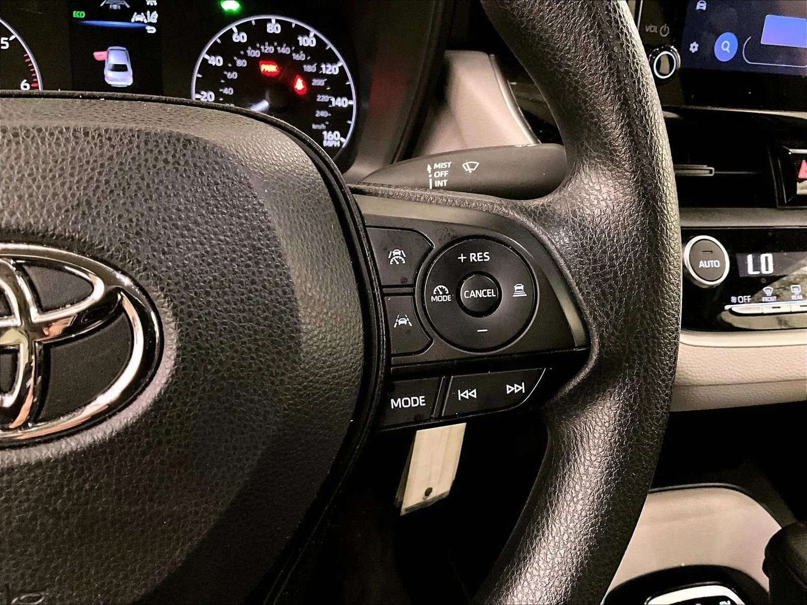 Used 2024 Toyota Corolla LE FWD image 18