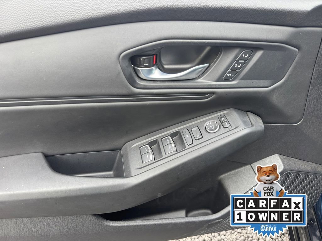 Used 2023 Honda Accord EX-L image 32