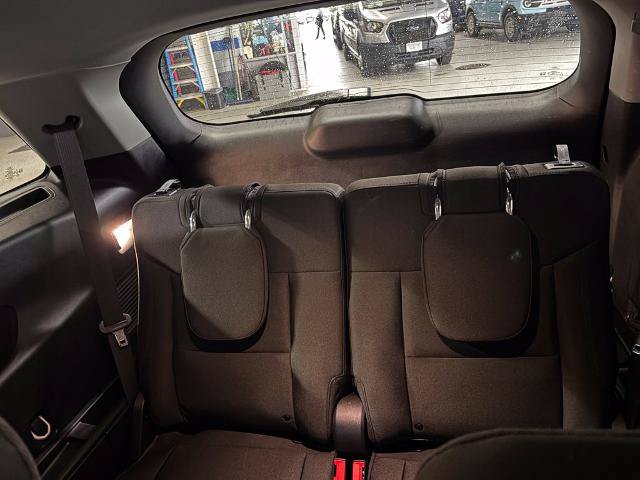 Certified 2024 Ford Explorer XLT w/ Class IV Trailer Tow Package AWD/4WD image 25
