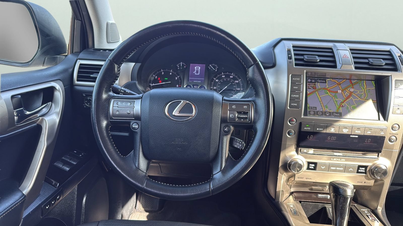 Used 2018 Lexus GX 460 w/ Navigation Package AWD/4WD image 10