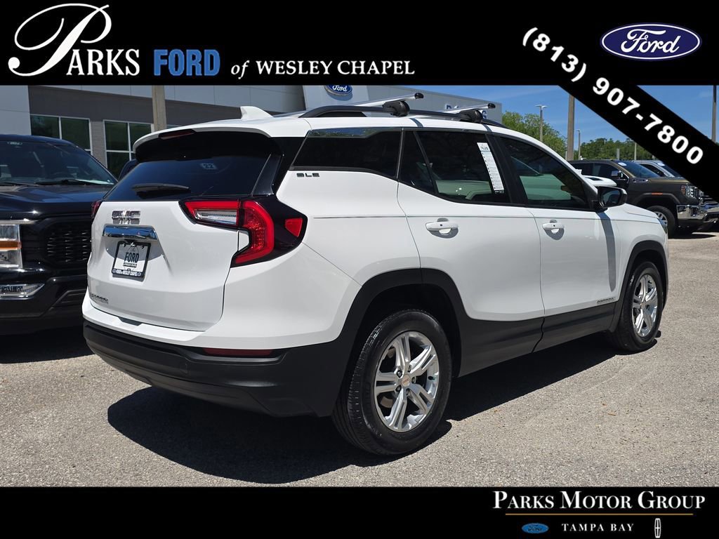 Used 2022 GMC Terrain SLE w/ Driver Convenience Package FWD image 3
