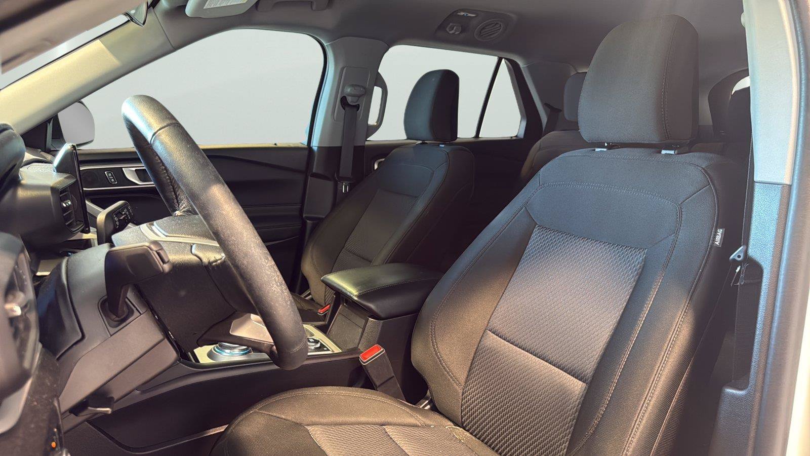 Certified 2023 Ford Explorer XLT AWD/4WD image 12