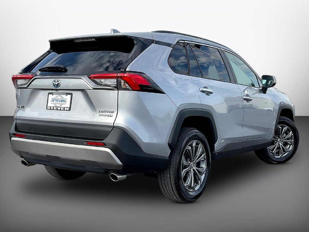 Used 2022 Toyota RAV4 Limited AWD/4WD image 6