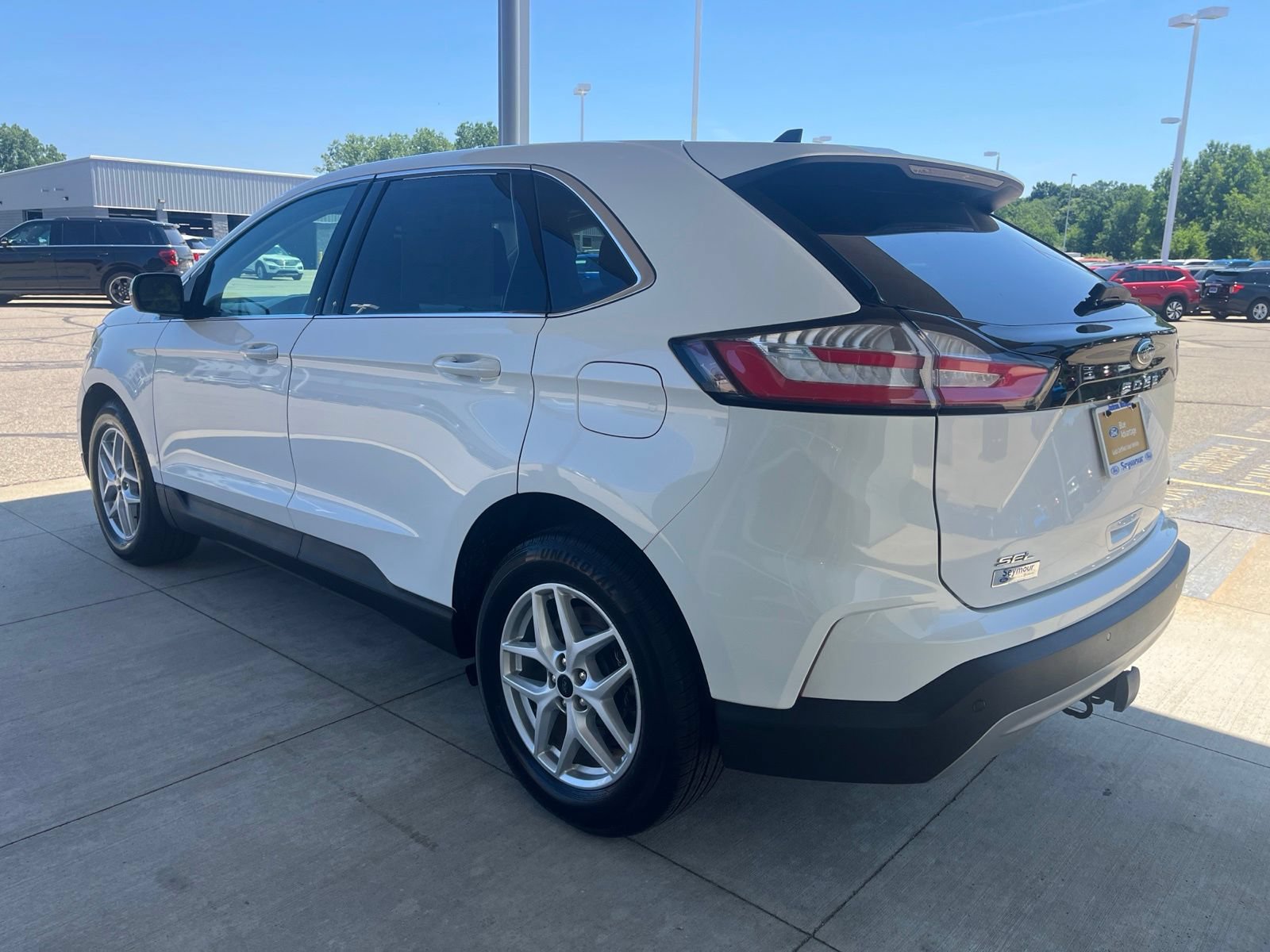 Certified 2023 Ford Edge SEL w/ Convenience Package AWD/4WD image 3