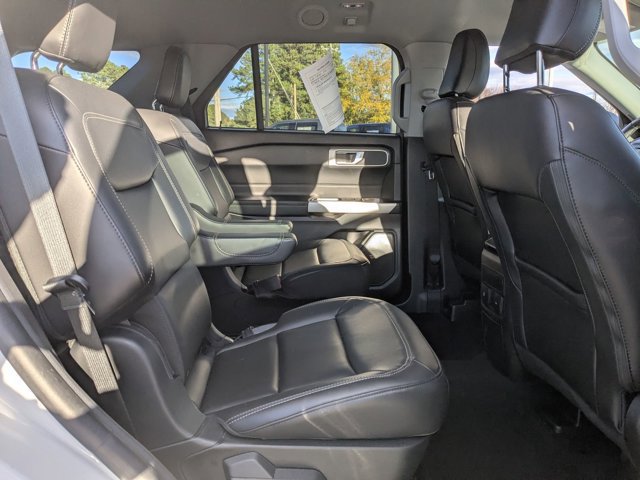 Certified 2023 Ford Explorer XLT w/ Equipment Group 202A image 33