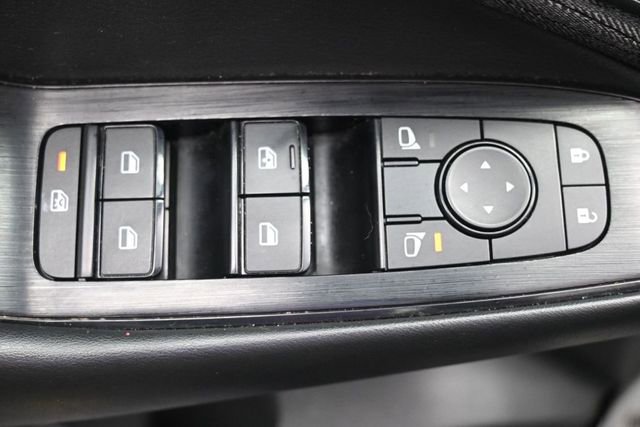 Used 2023 Nissan Rogue S AWD/4WD image 7