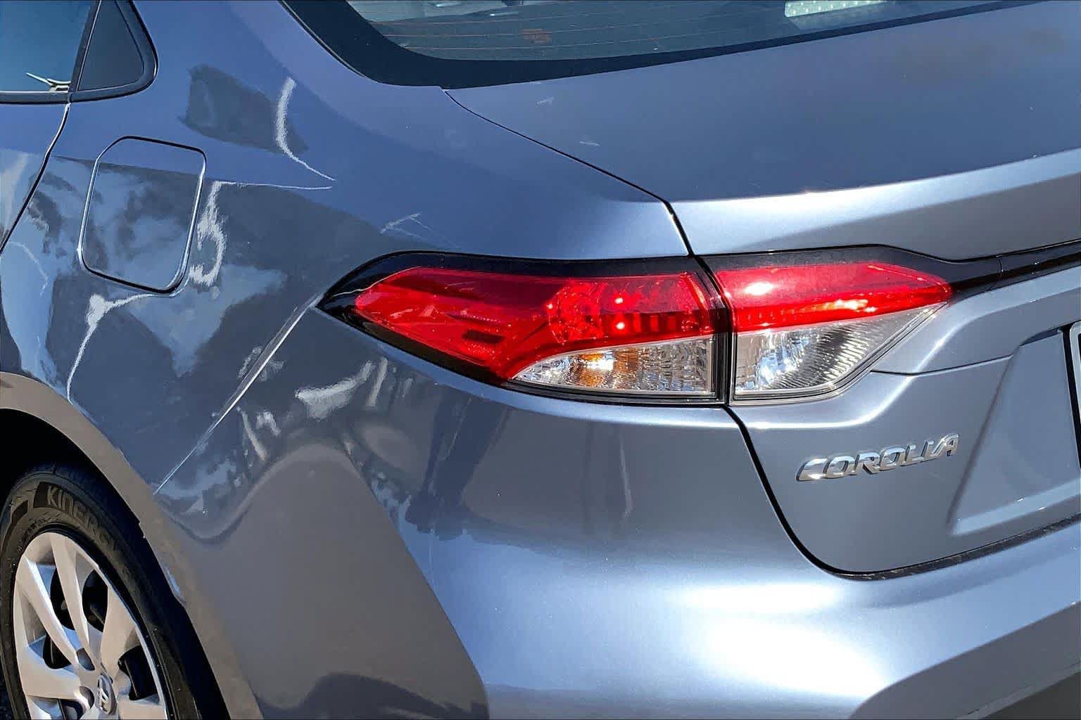 Used 2025 Toyota Corolla LE FWD image 29
