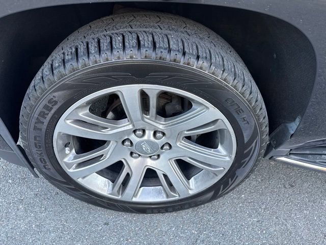 Used 2018 Cadillac Escalade Luxury AWD/4WD image 13