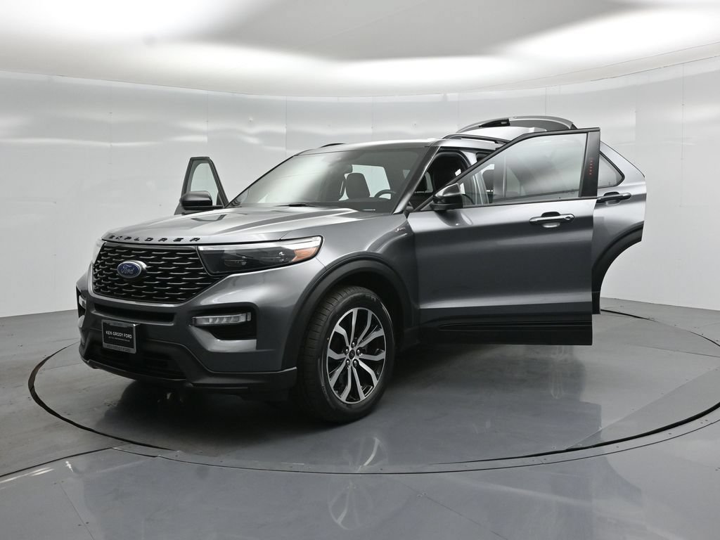 Certified 2022 Ford Explorer ST-Line w/ Class IV Trailer Tow Package AWD/4WD image 28