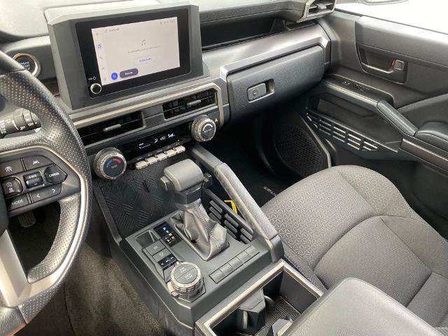 Used 2025 Toyota 4Runner SR5 AWD/4WD image 23