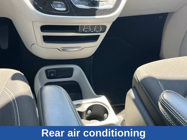 Used 2023 Chrysler Voyager LX FWD image 20
