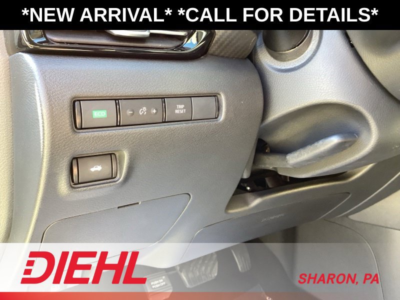 Used 2025 Nissan Sentra SR FWD image 26
