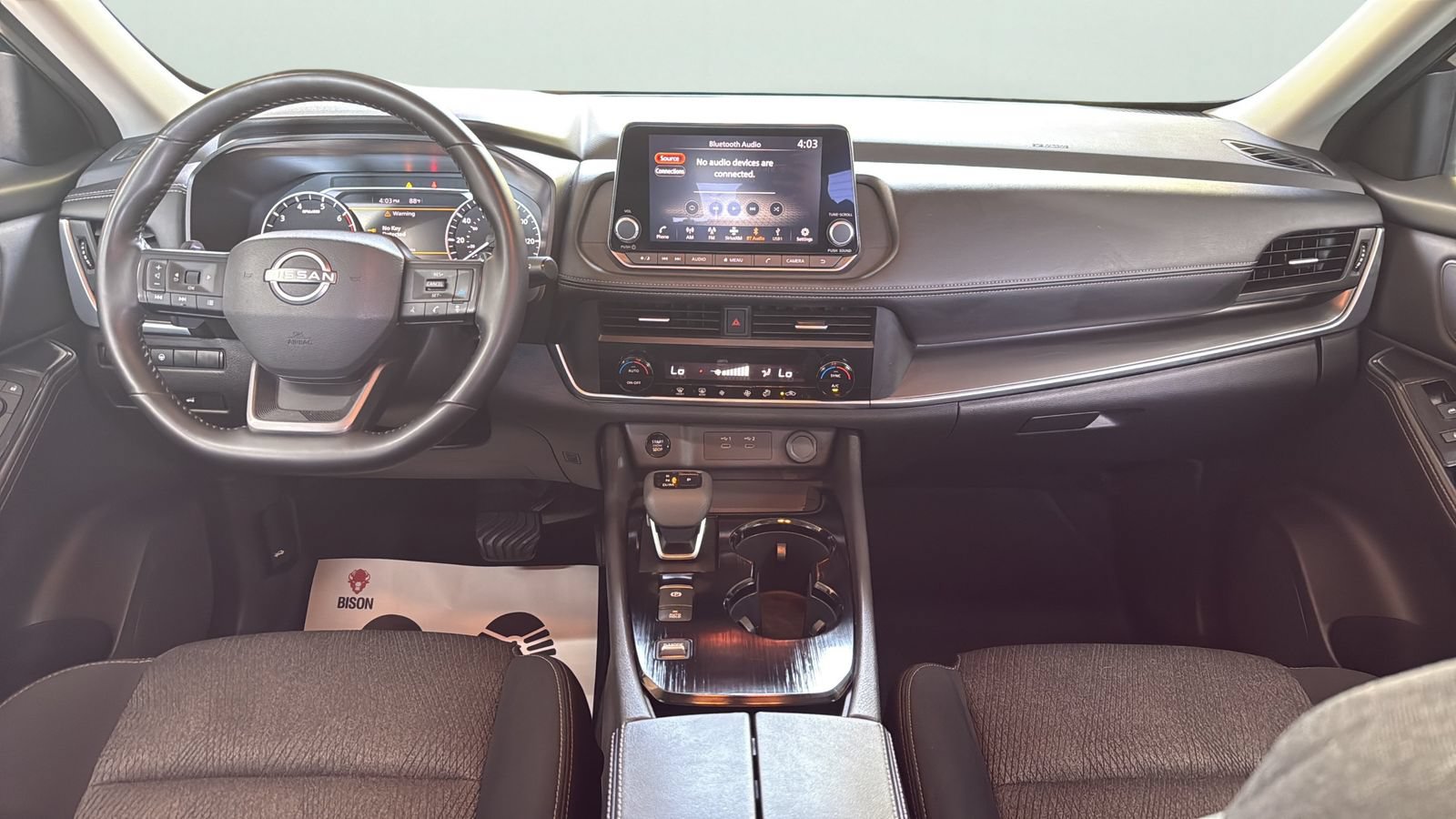 Used 2025 Nissan Rogue SV FWD image 21